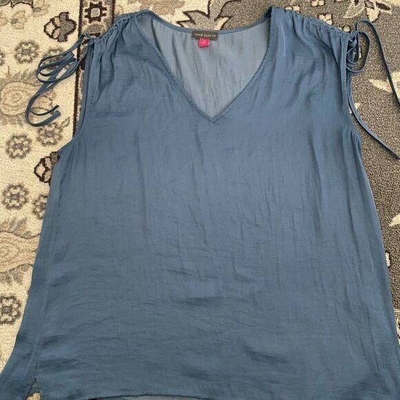 Vince camuto top - Picture 1 of 3